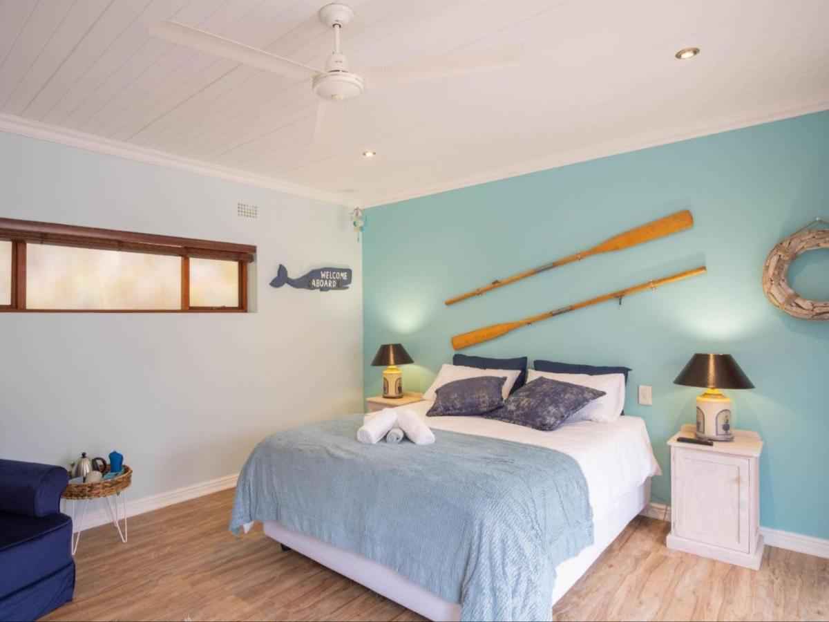 Bwhale Guest House B&B Найсне Экстерьер фото