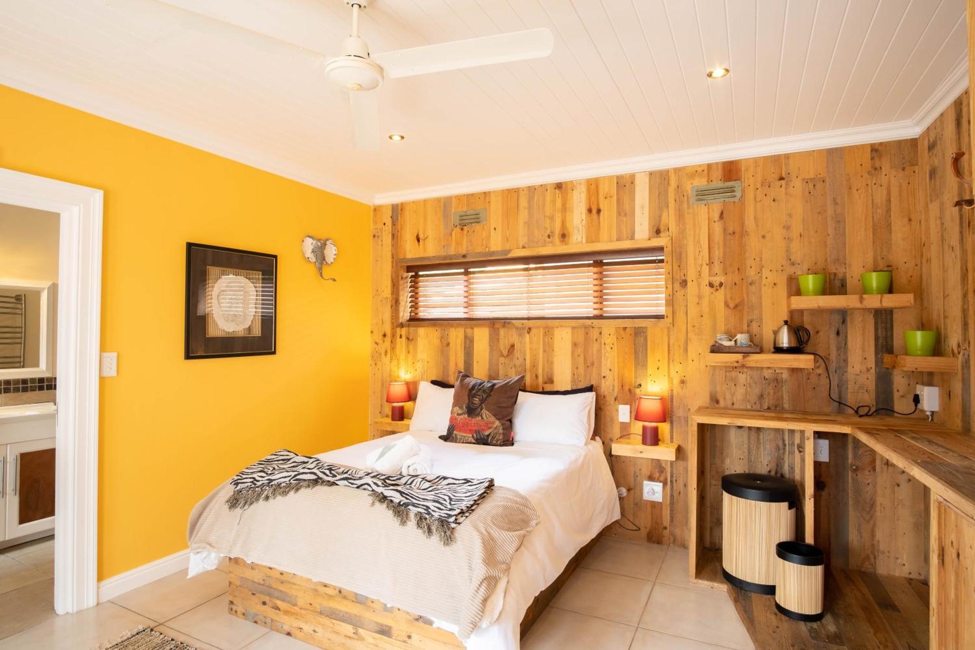 Bwhale Guest House B&B Найсне Номер фото