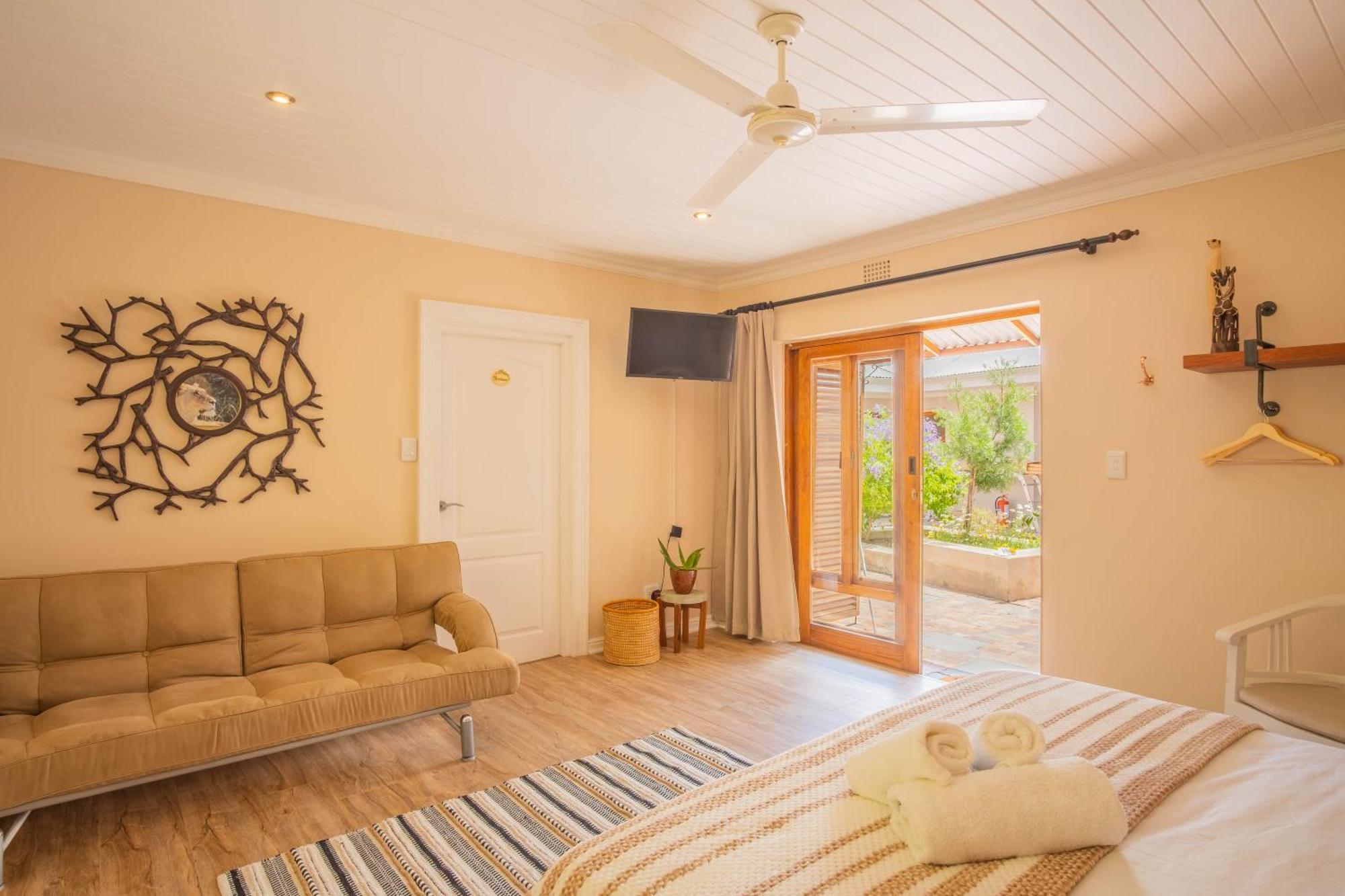 Bwhale Guest House B&B Найсне Номер фото
