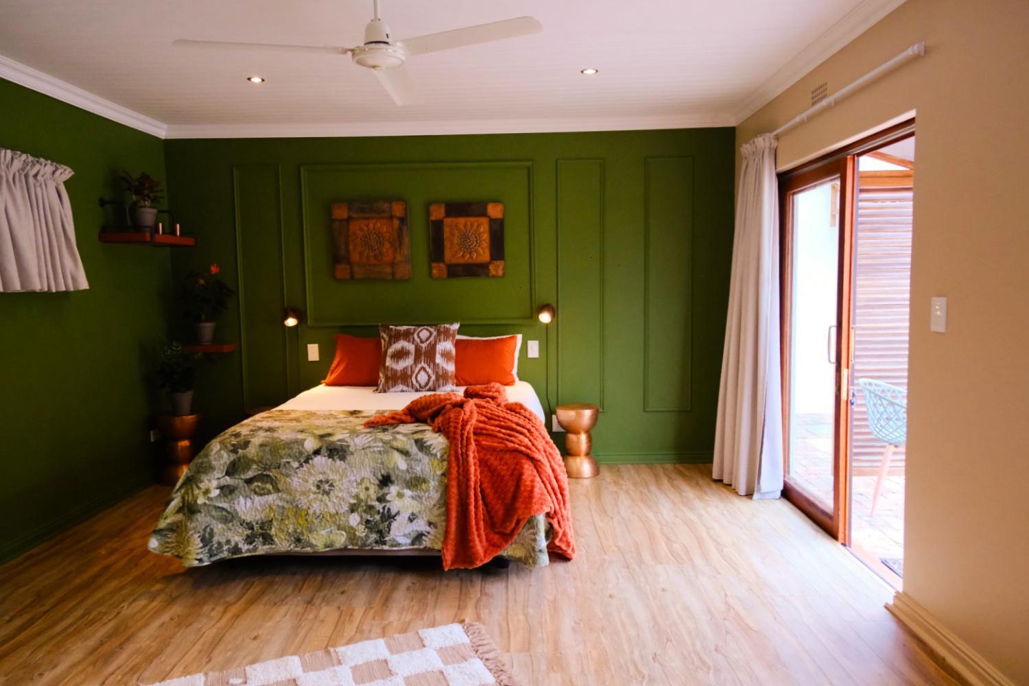 Bwhale Guest House B&B Найсне Экстерьер фото
