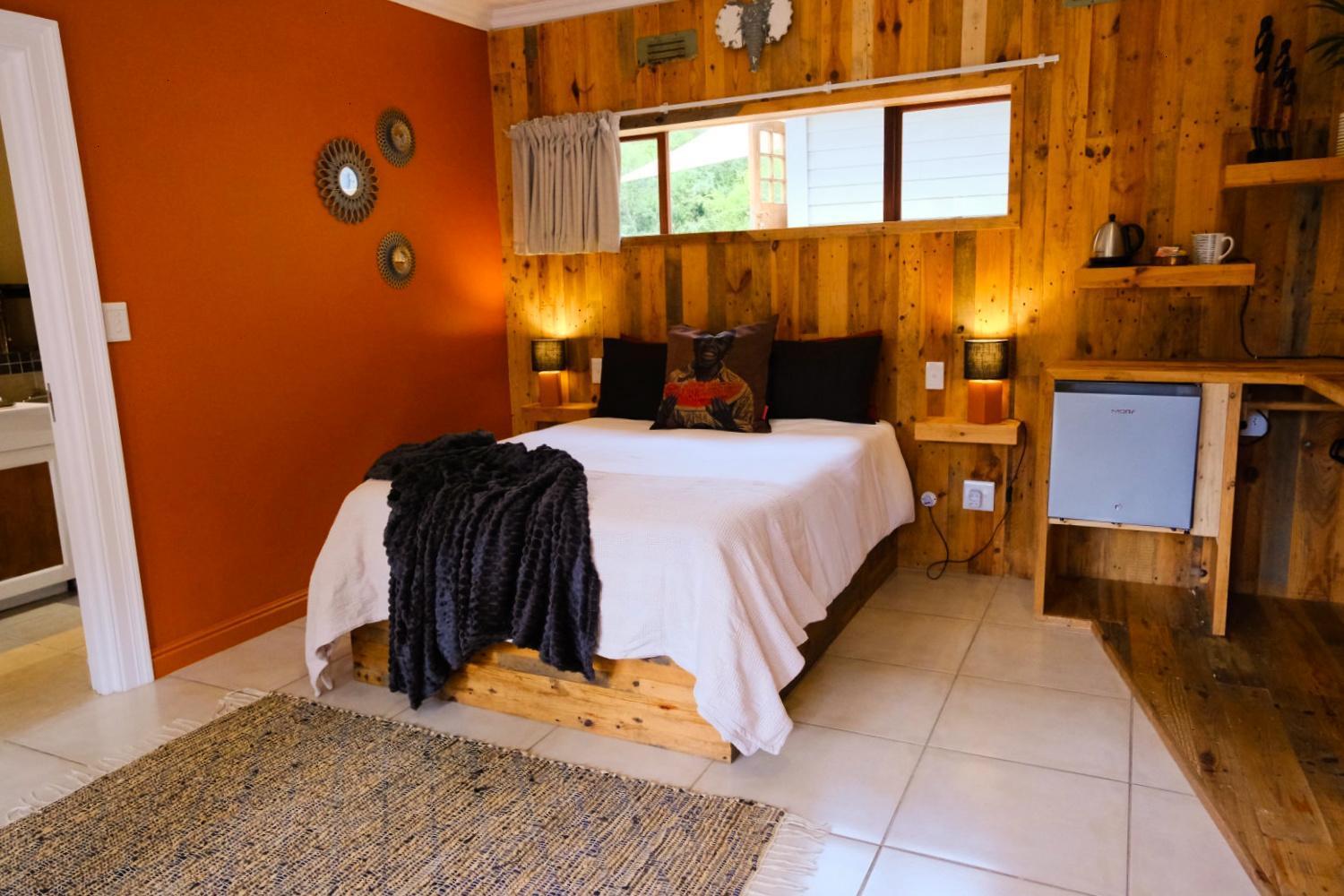 Bwhale Guest House B&B Найсне Экстерьер фото